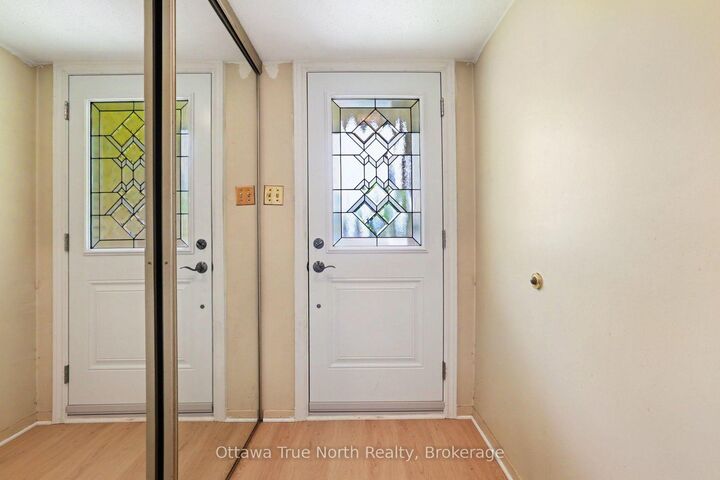 Property Photo:  41 Aldgate Crescent  ON K2J 2C8 