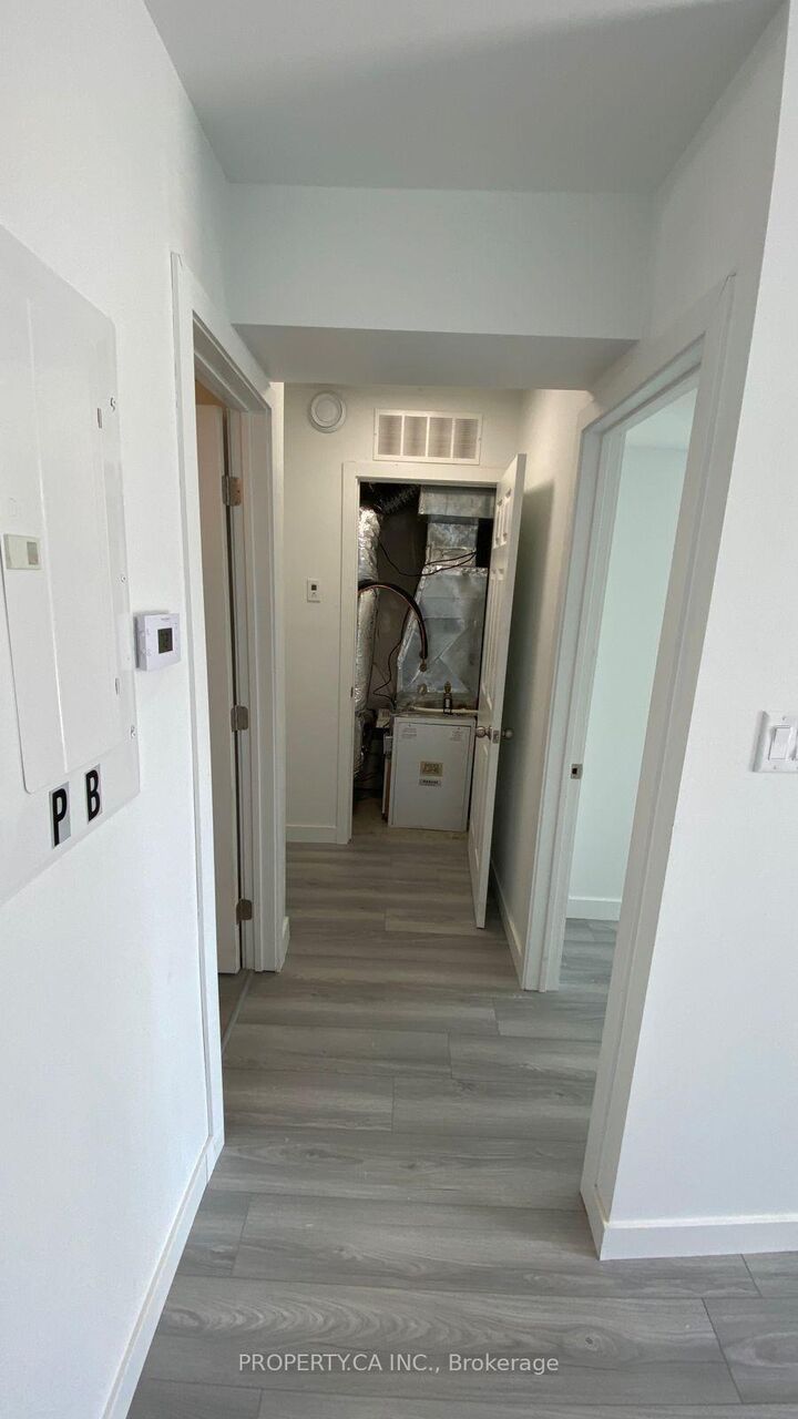 Property Photo:  395 Gladstone Avenue A  ON K2P 0Y9 