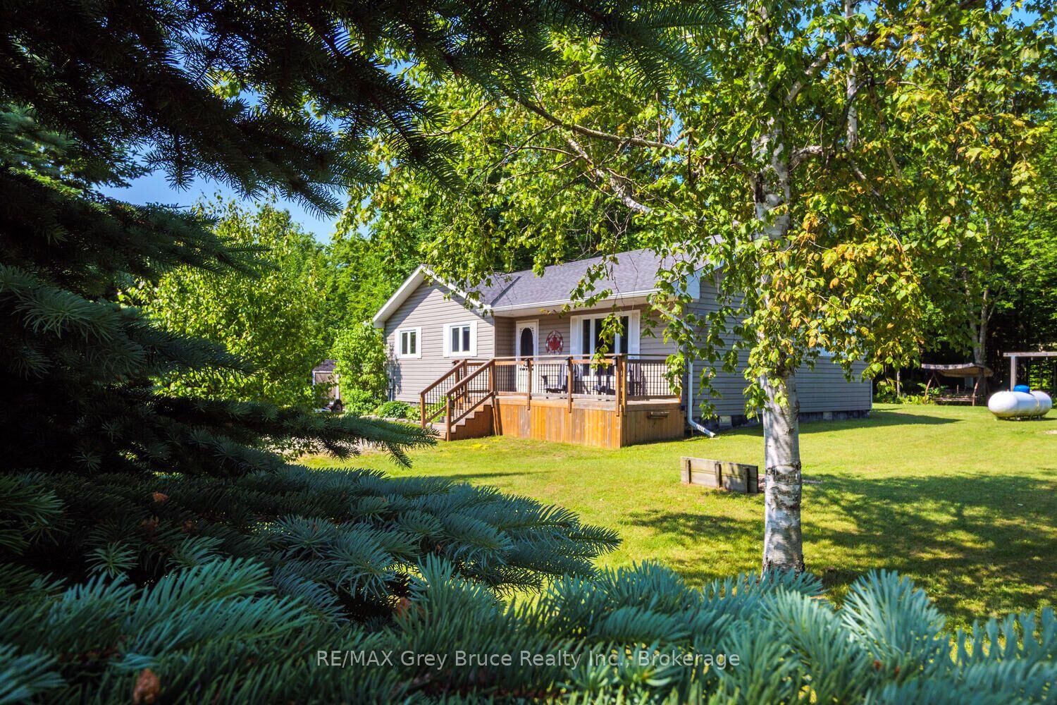 Property Photo:  32 Sugarbush Road  ON N0H 2G0 