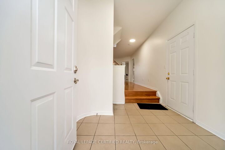 Property Photo:  42 Trumpet Valley Boulevard  ON L7A 3N8 