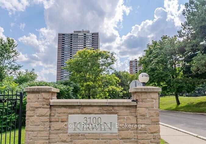 Property Photo:  3100 Kirwin Avenue N 306  ON L5A 3S6 