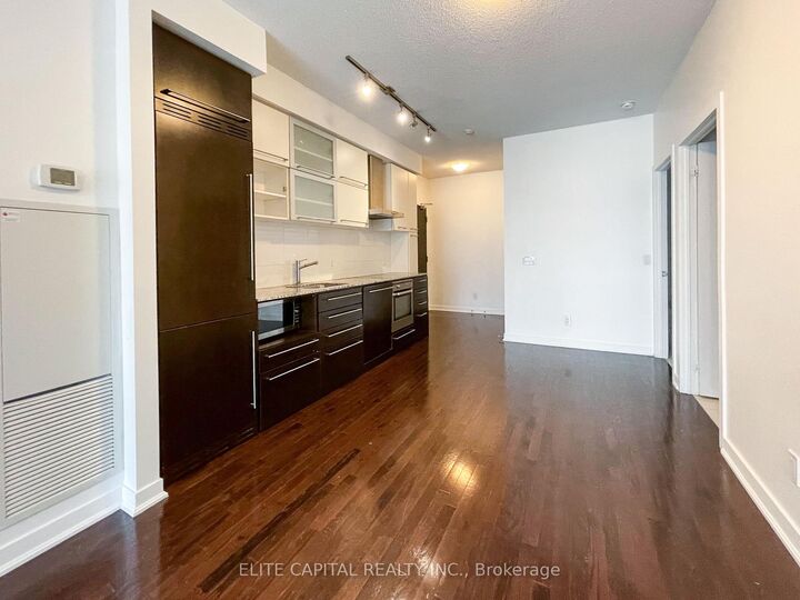 Property Photo:  770 Bay Street 502  ON M5G 0A6 