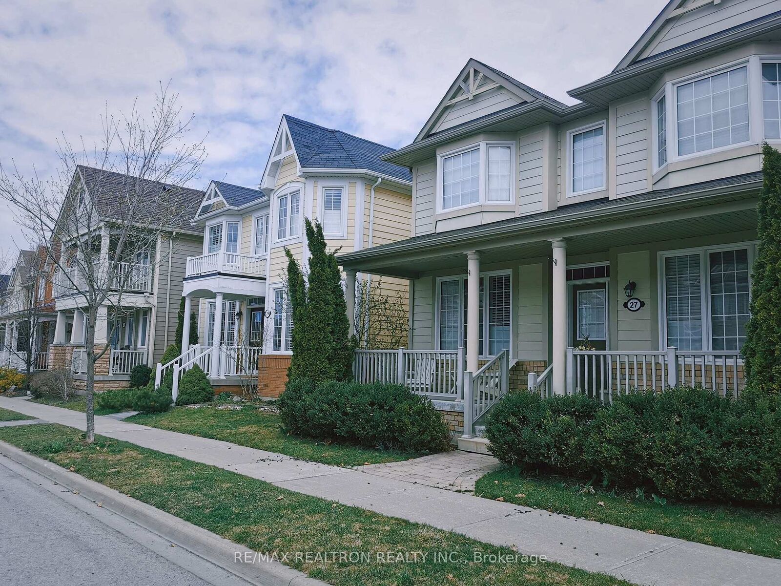 Property Photo:  29 Clayson Street Bsmt  ON L6B 0H8 
