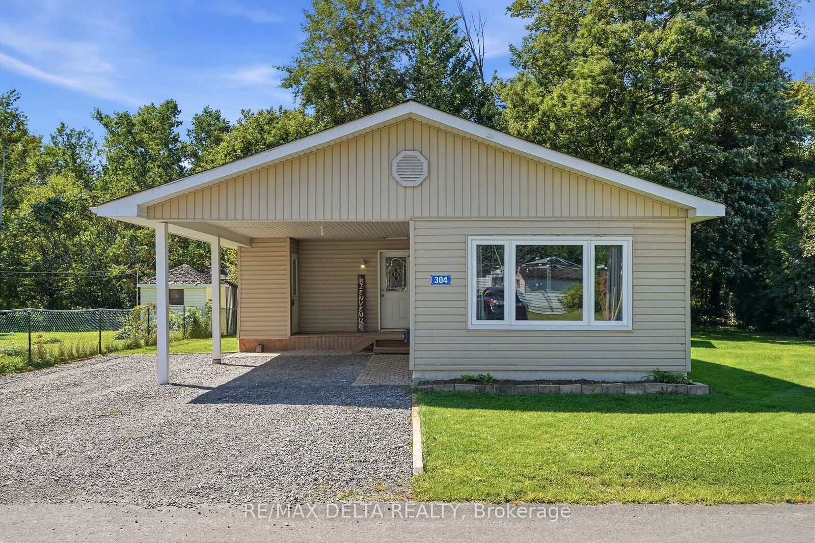 Property Photo:  8250 County Road 17 Road 304  ON K4K 1K7 