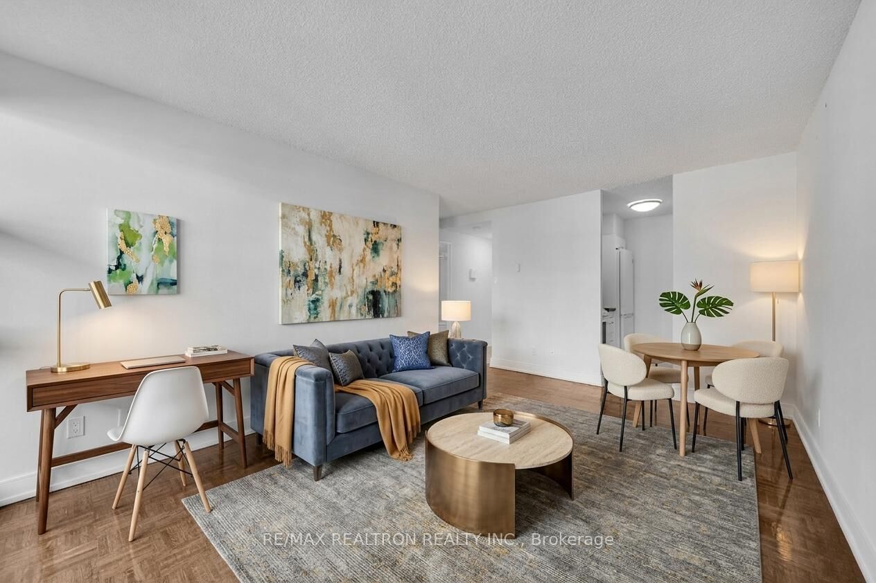Property Photo:  33 Isabella Street 1907  ON M4Y 2P7 