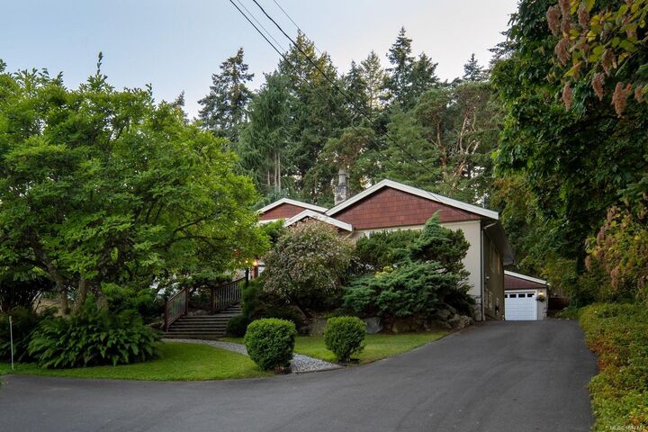 Property Photo: 2229 Arbutus Rd E BC V8N 1V2