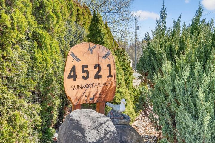 Property Photo:  4521 Sunwood Pl  BC V0R 1G0 