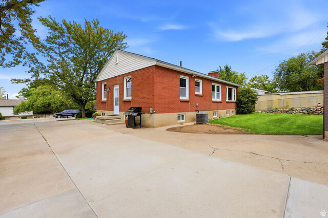 Property Photo:  2983 S Orchard Dr  UT 84010 