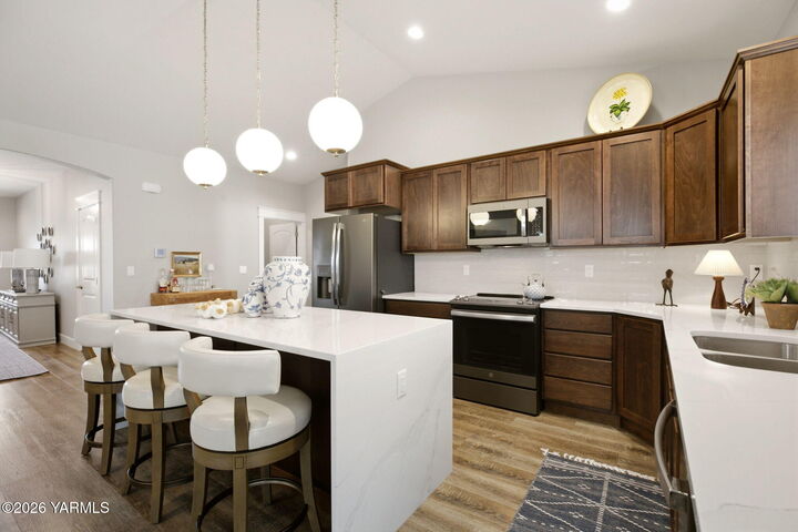 Property Photo:  8809 Kail Dr  WA 98908 
