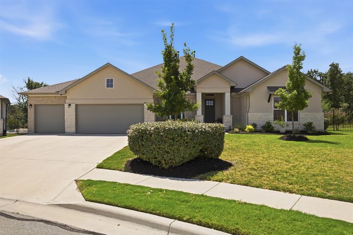 Property Photo:  501 Great Lawn Cove  TX 78642 