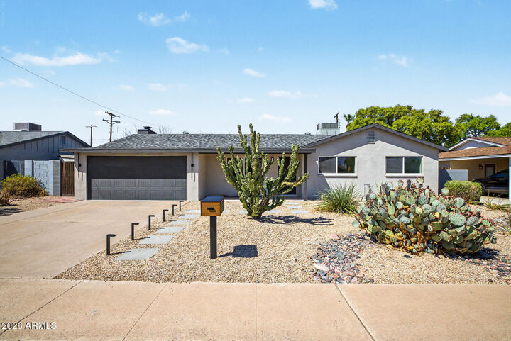 Property Photo: 6814 E Belleview Street AZ 85257