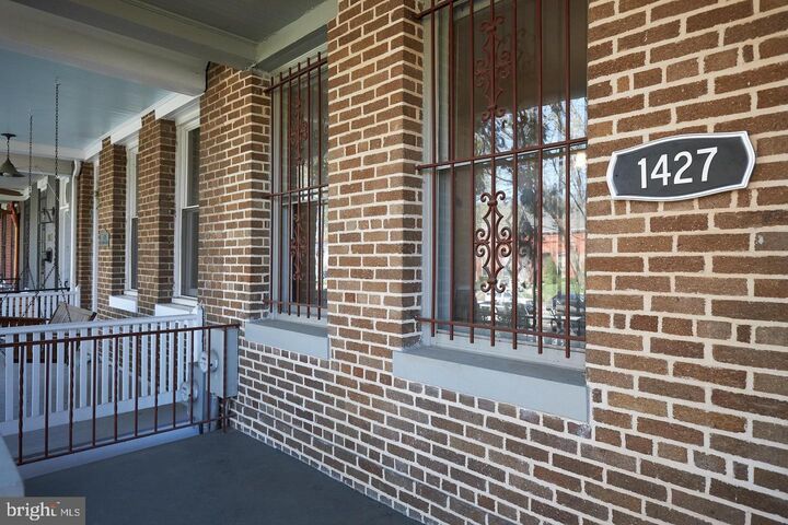 Property Photo:  1427 E Capitol Street NE  DC 20003 