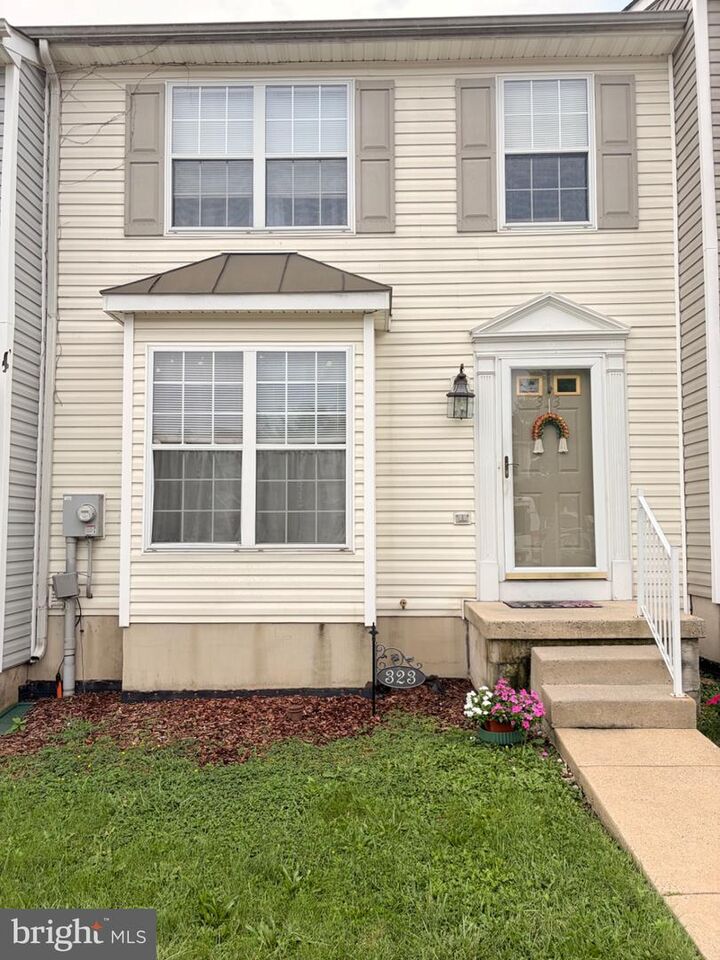 Property Photo:  323 Copperfield Lane  VA 22602 