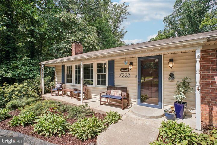 Property Photo:  7223 Oriole  VA 22150 