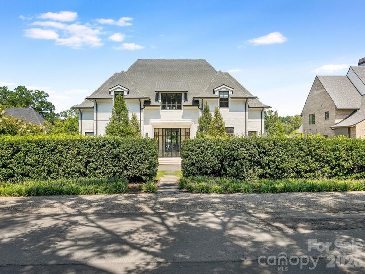 Property Photo:  2422 Ferncliff Road  NC 28211 