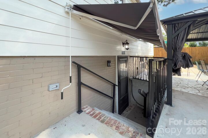Property Photo: 709 Baldwin Avenue B NC 28204