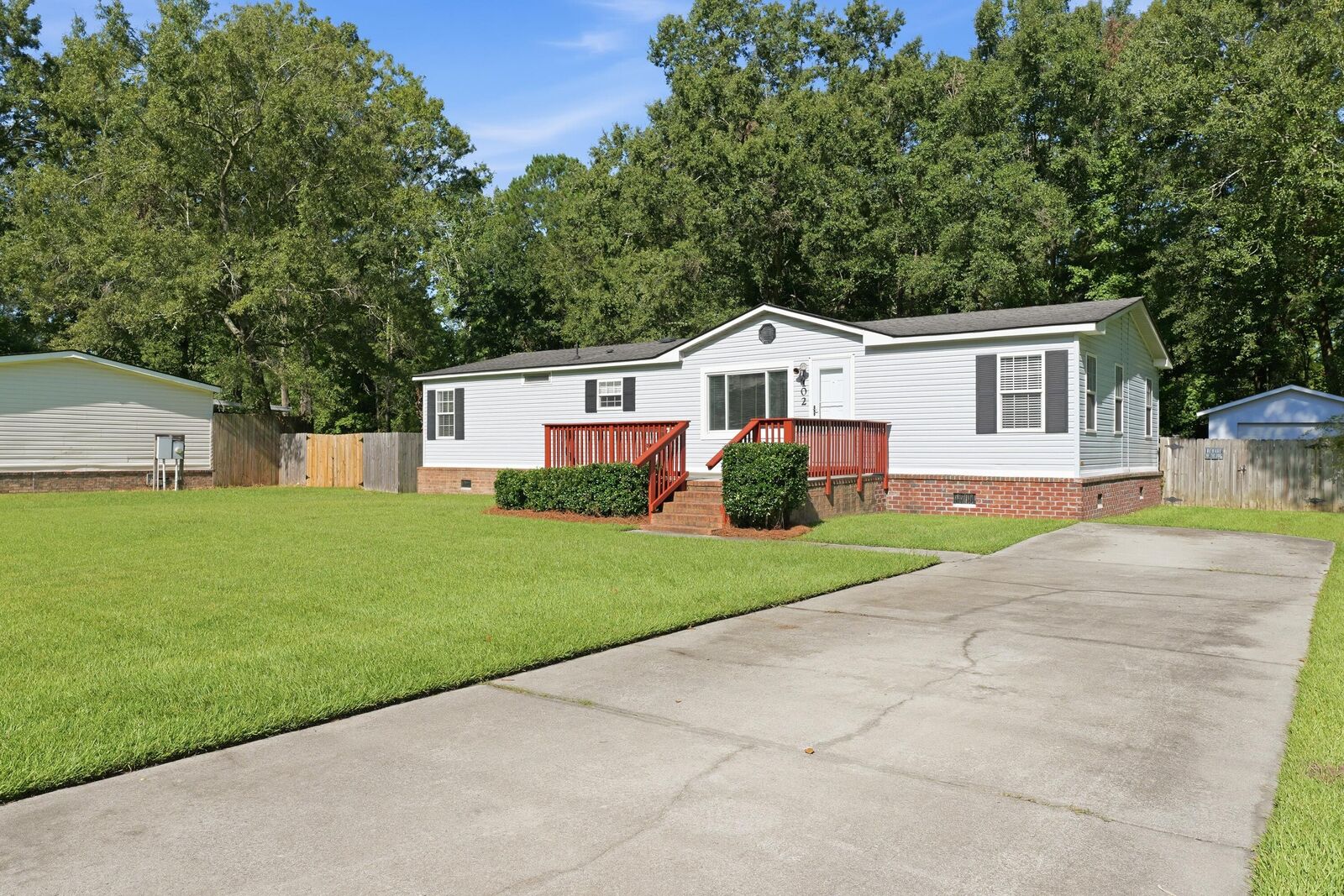 Property Photo:  102 Dean Drive  SC 29483 