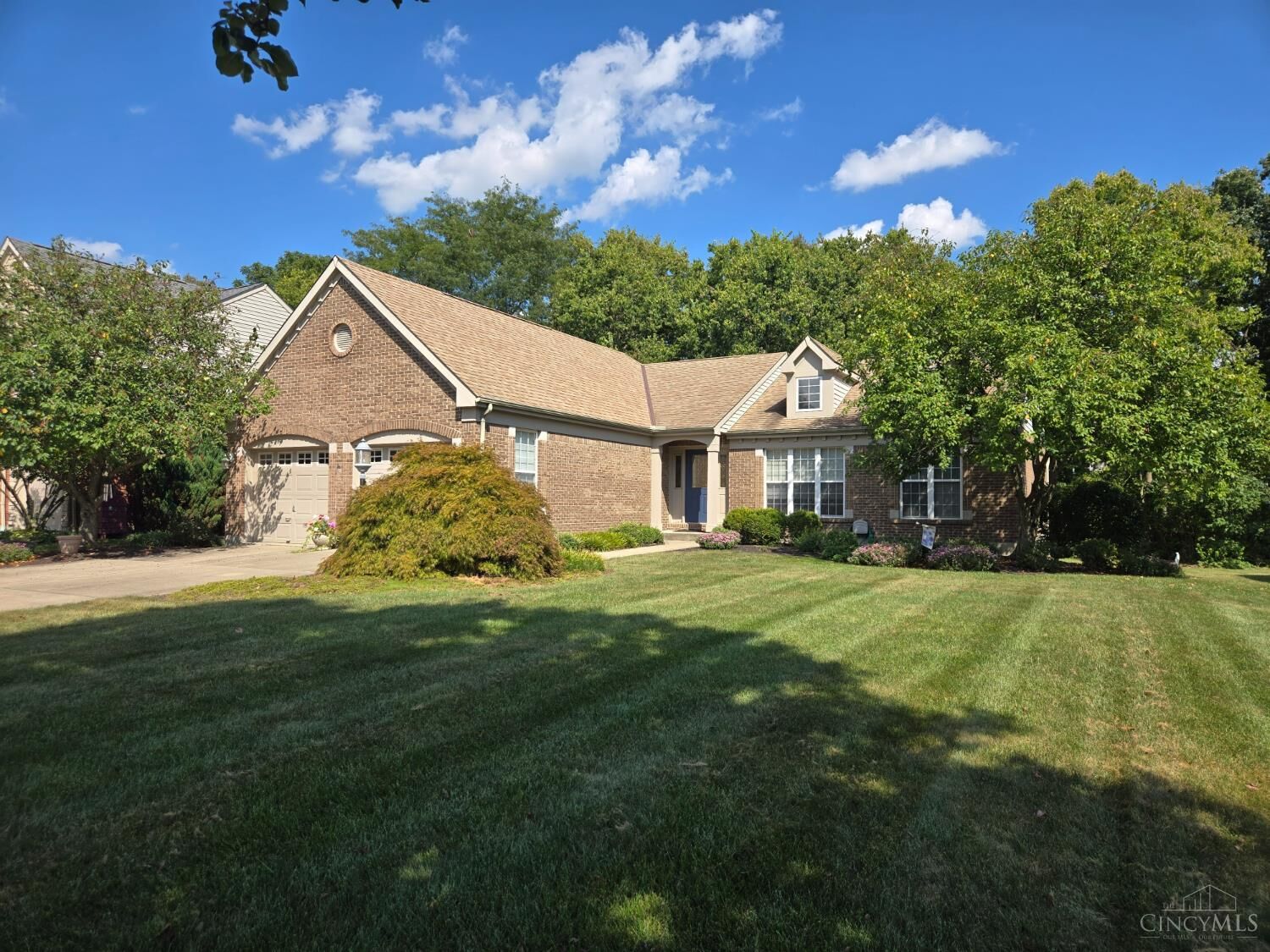 Property Photo:  5638 Glenbrook Court  OH 45040 
