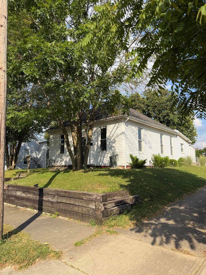Property Photo: 520 Elm Avenue OH 43113