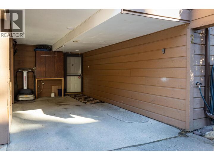 Property Photo:  4832 Lazelle Avenue 2  BC V8G 1T4 