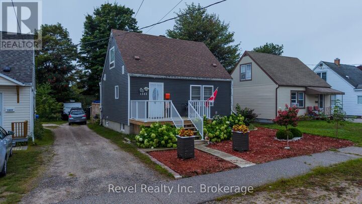 Property Photo:  1343 Copeland Street  ON P1B 3G2 