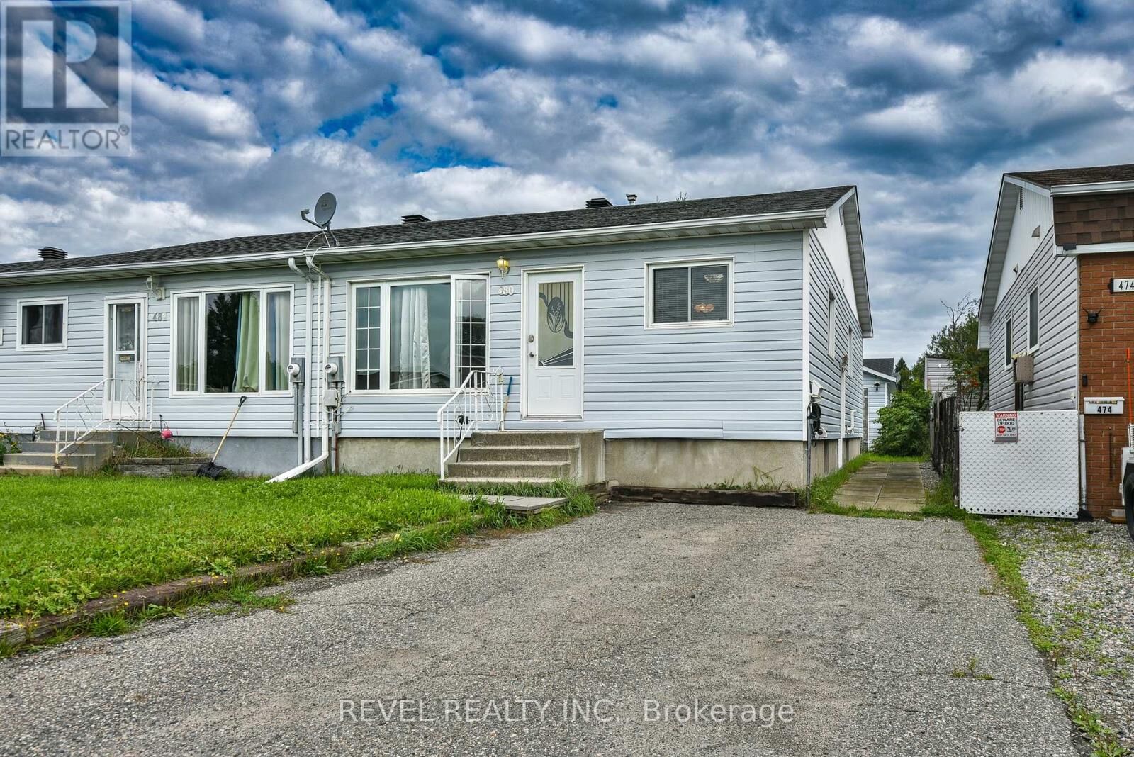 Property Photo:  480 Martin Avenue  ON P4P 1A4 