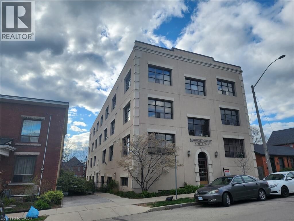 Property Photo: 36 Margaret Street 41 ON L8P 4C8