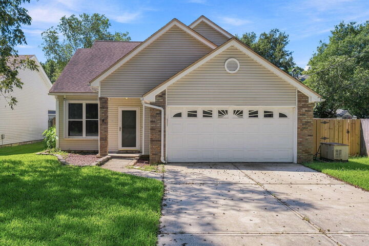 Property Photo: 104 Northern Pine Road FL 32547