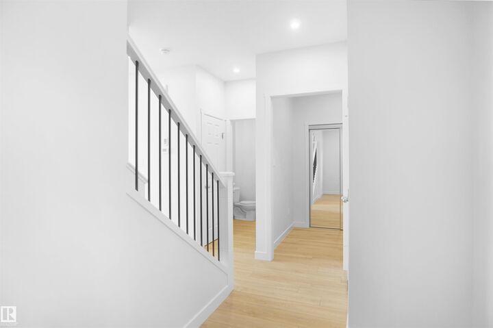 Property Photo:  4368 Clayton Way SW  AB T6W 5E9 