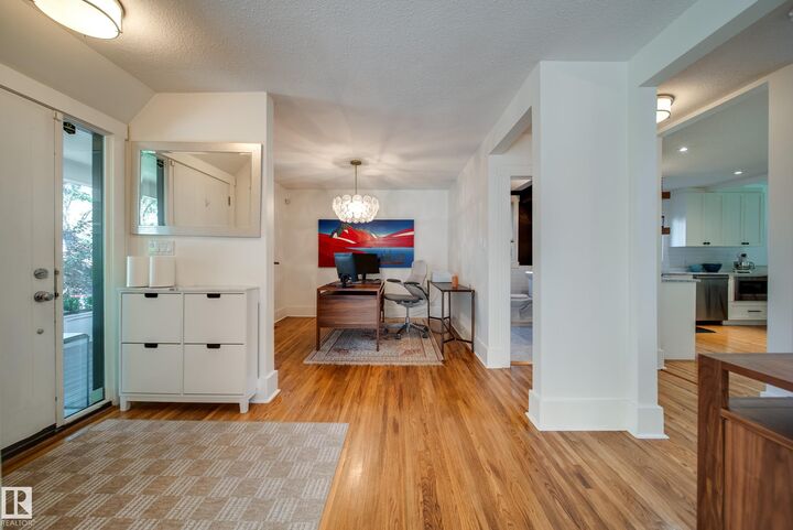 Property Photo:  10335 137 Street NW  AB T5N 2H2 