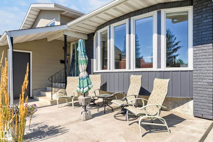 Property Photo:  18316 71 Avenue NW  AB T5T 2V7 