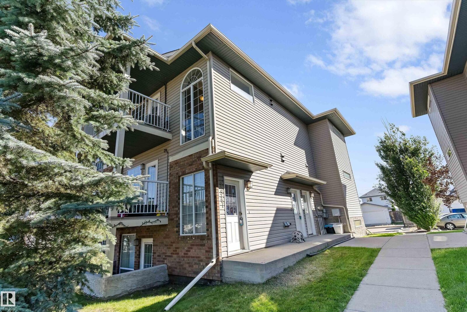 Property Photo:  2947 26 Street NW  AB T6T 2A1 