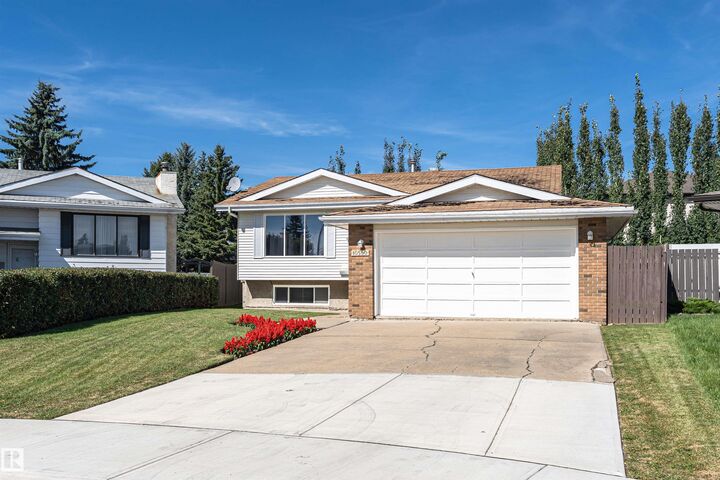 Photo de la propriété:  10530 173A Avenue NW  AB T5X 3H2 