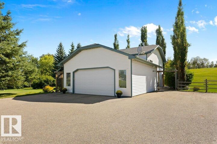 Property Photo: 53310 Rge Road 15 49 AB T7Y 0C3