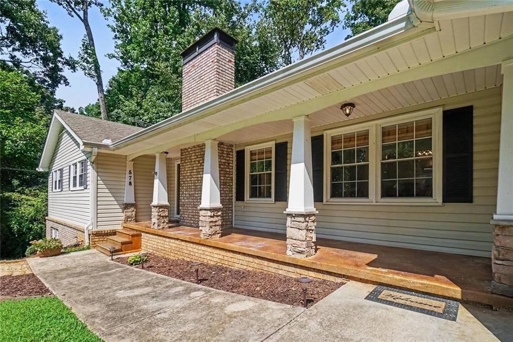 Property Photo:  578 Glennhaven Drive NW  GA 30064 