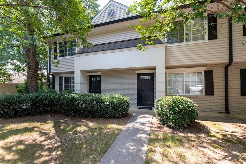 Property Photo:  6940 Roswell Road B3  GA 30328 