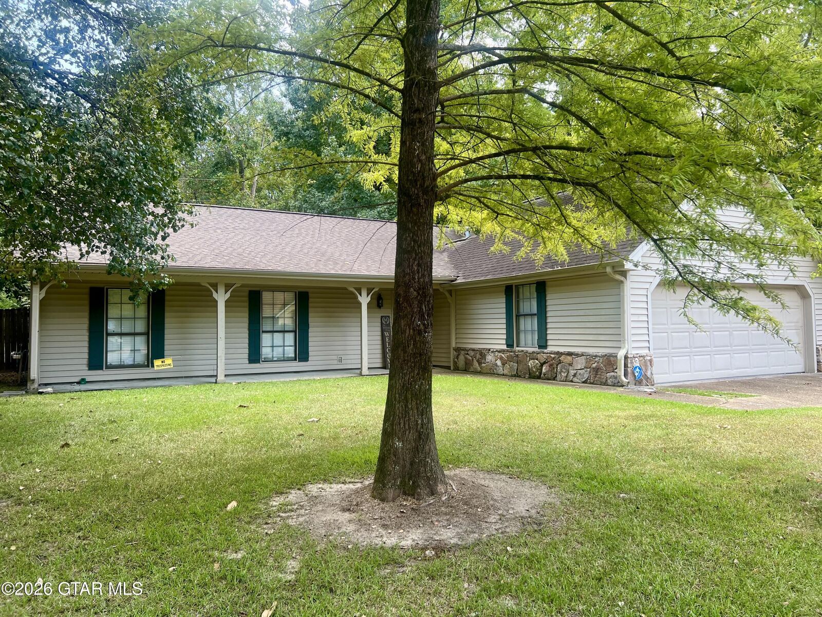 Property Photo:  3214 John Hancock Road  MS 39705 