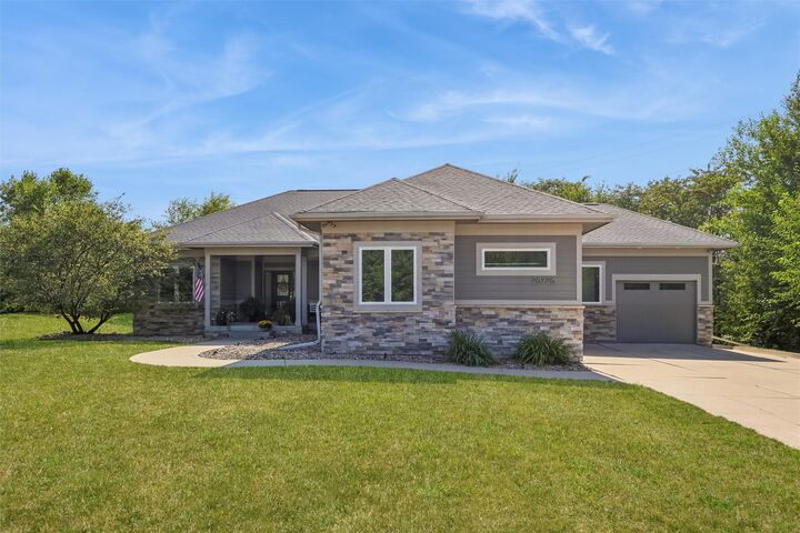 Property Photo: 28726 Hickory Ridge Drive IA 50261