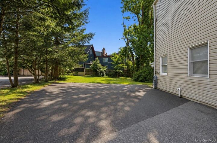 Property Photo:  7 Idlewild Avenue C  NY 12520 