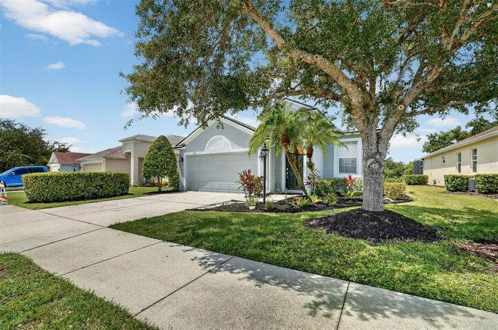 Property Photo: 6218 Blackdrum Court FL 34202
