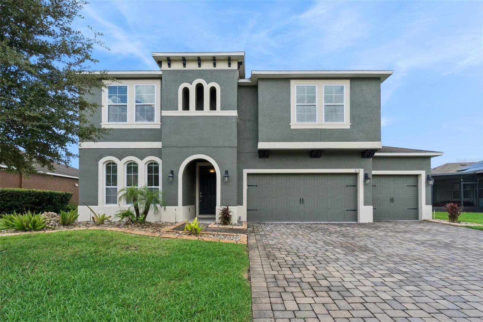 Property Photo: 310 Brunswick Drive FL 33837