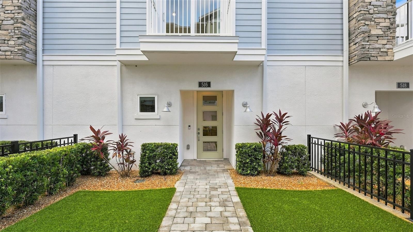 Property Photo: 516 Laurel Park Drive FL 34236