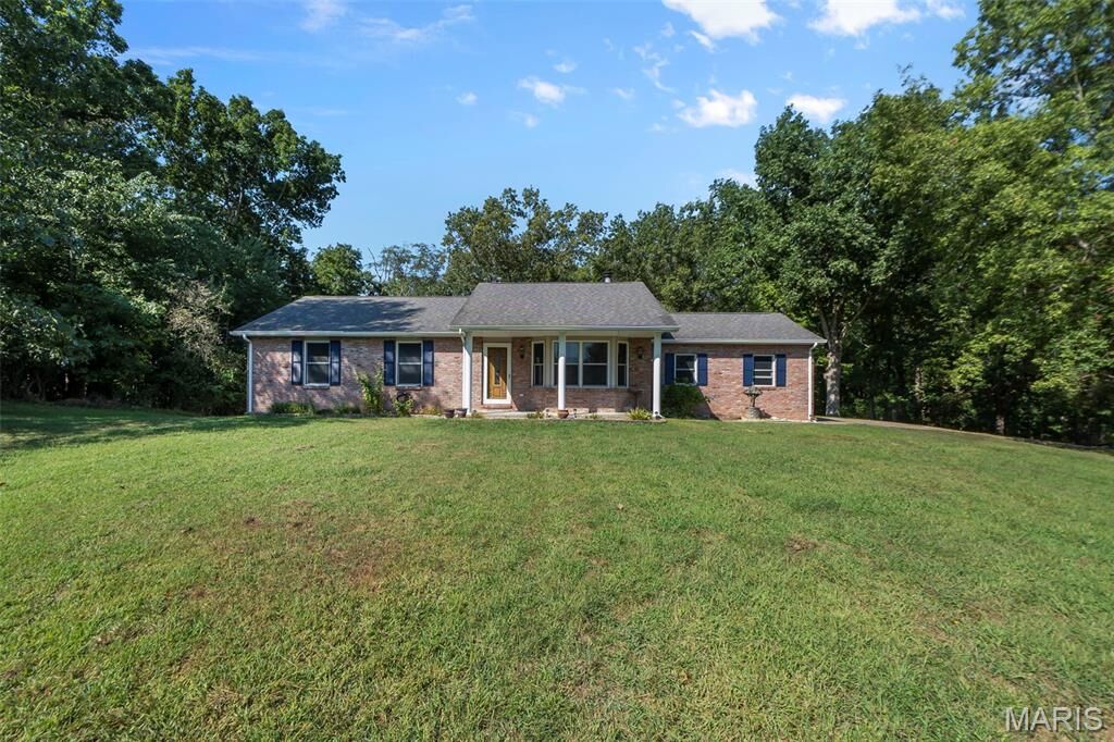 Property Photo: 221 Bella Oaks Lane MO 63755