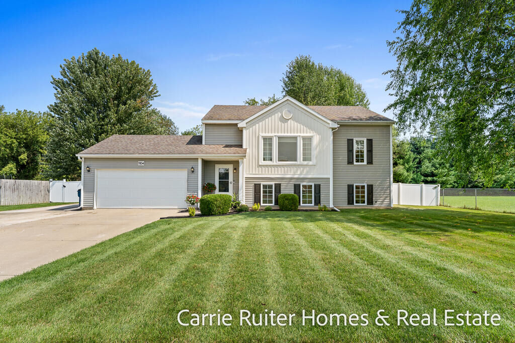 Property Photo:  1104 Zachary Street  MI 49097 