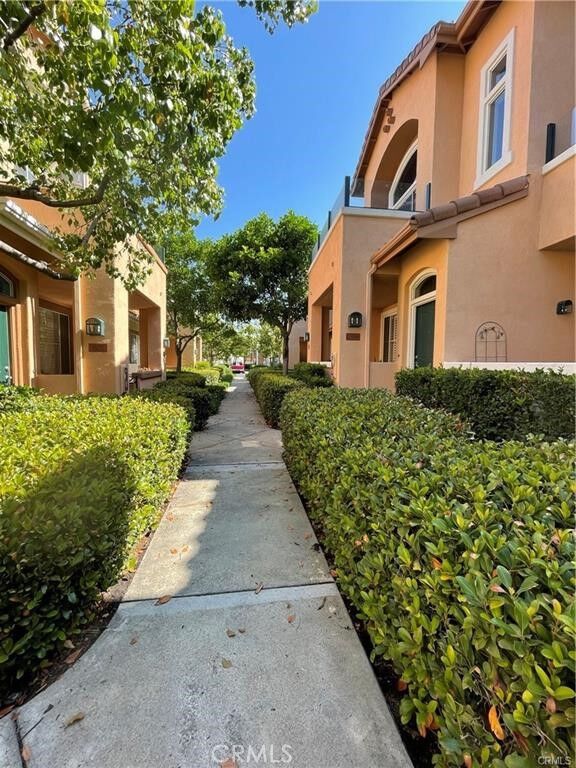 Property Photo: 1406 Solvay Aisle CA 92606