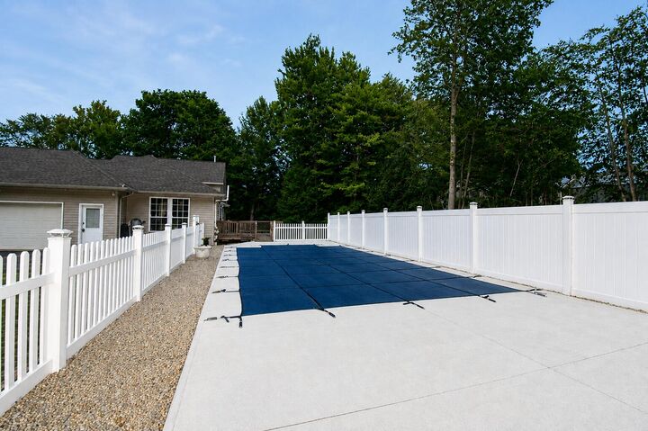 Property Photo:  137 Hemlock Terrace  ME 04967 