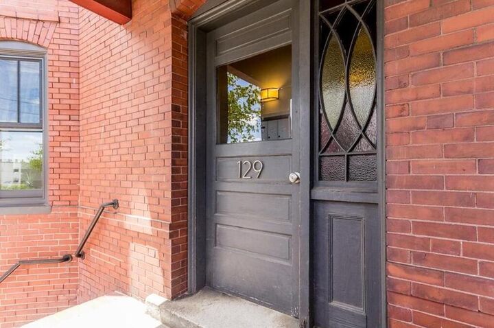 Property Photo:  129 York Street 2  ME 04101 