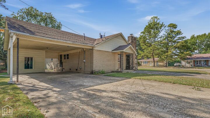 Property Photo: 913 S Parkside Street AR 72315