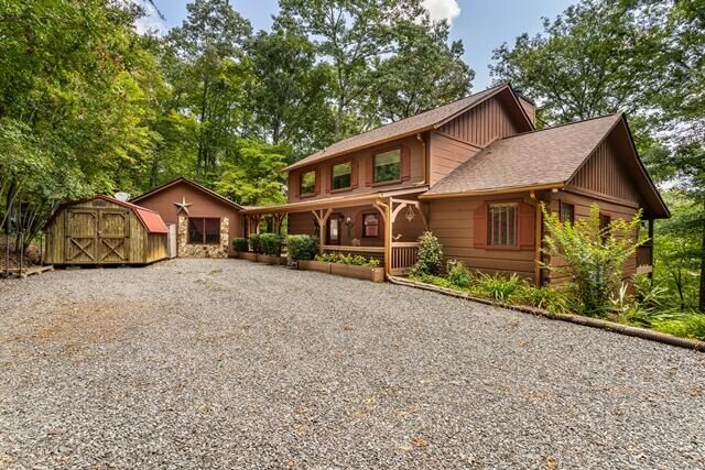 Property Photo:  717 Evergreen Lane  GA 30559 
