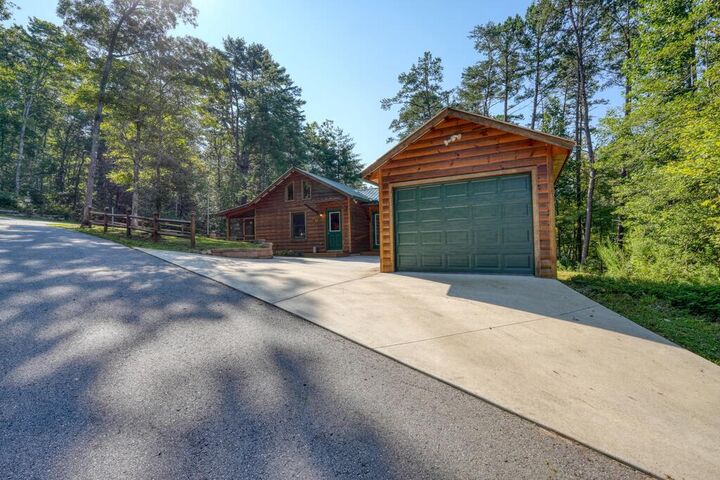 Property Photo:  305 Whispering Hills Road  NC 28906 